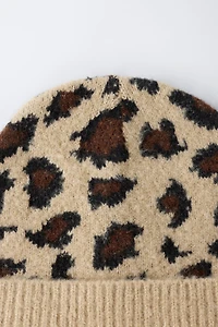 ANIMAL PRINT KNIT HAT
