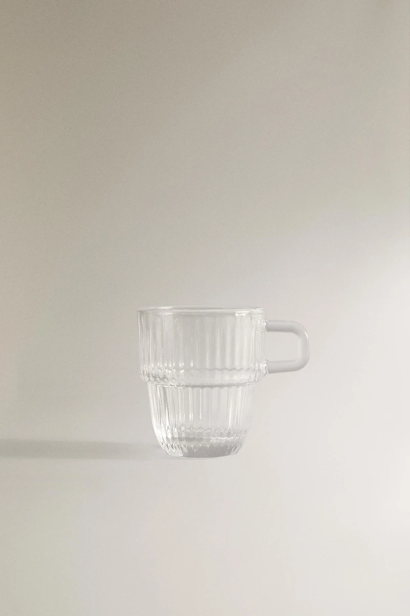 GLASS ESPRESSO CUP WITH A RAISED DESIGN