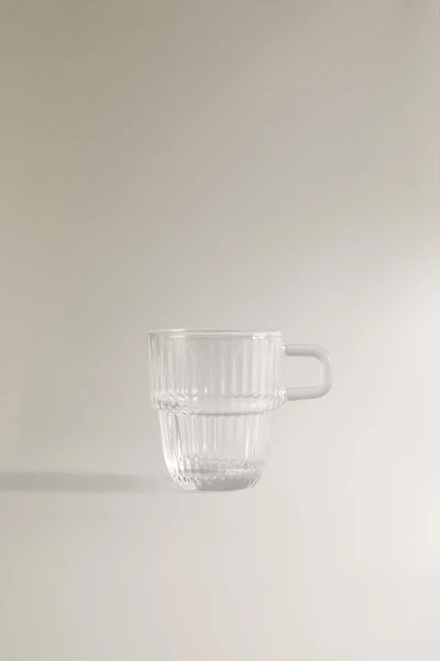 GLASS ESPRESSO CUP WITH A RAISED DESIGN