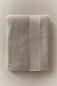 (800 GXM²) SERVIETTE DE BAIN EXTRA DOUCE
