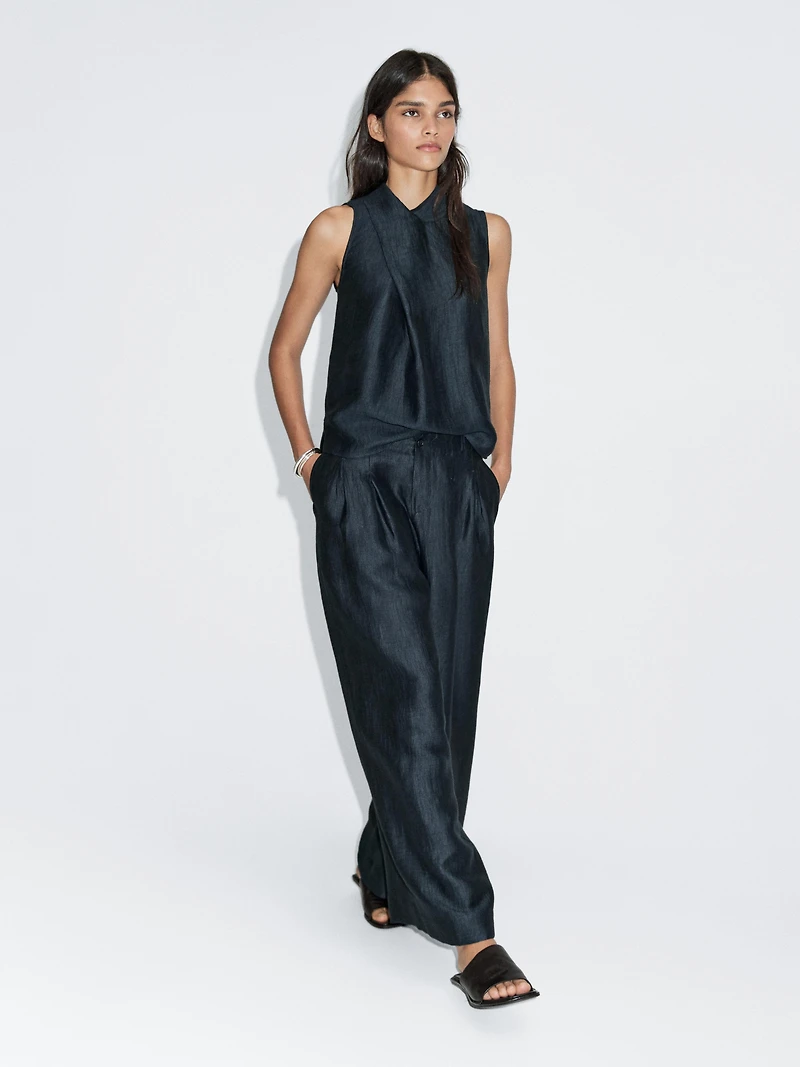 Loose-fitting linen blend trousers