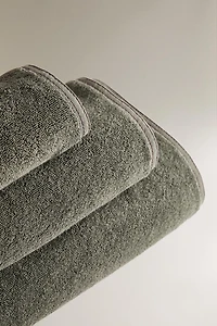 SERVIETTE DE BAIN DOUBLE SURPIQÛRE