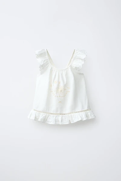 EMBROIDERED ROMANTIC TOP