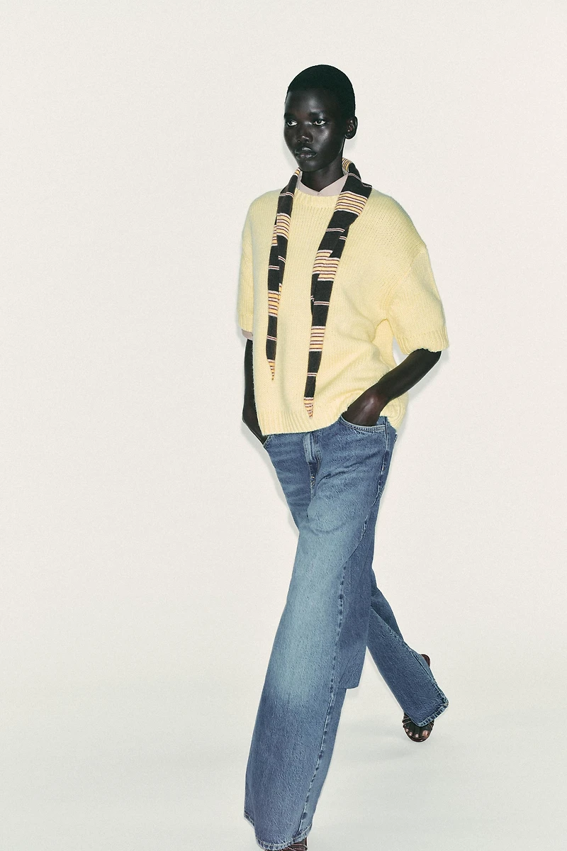 OVERSIZED SHORT SLEEVE KNIT SWEATER