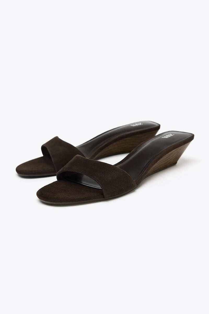 SUEDE WEDGE SANDALS
