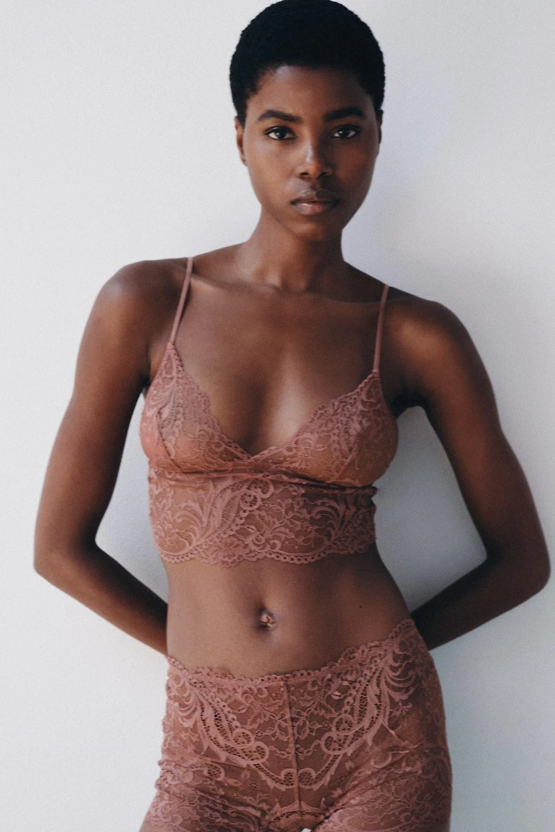 LACE TRIANGLE BRA