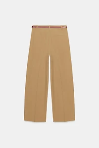 PANTALON À PINCES ET CEINTURE