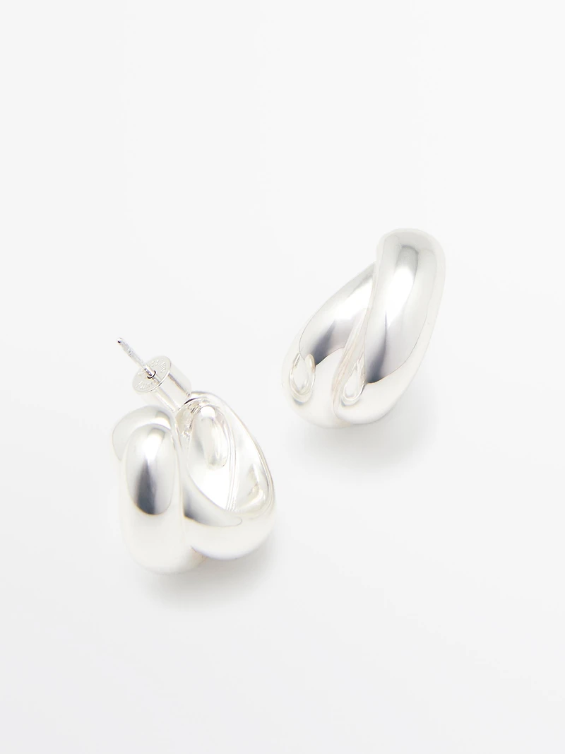 Boucles d’oreilles anneaux enveloppantes