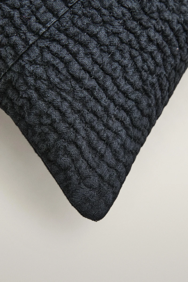 GATHERED QUILT THROW PILLOW COVER