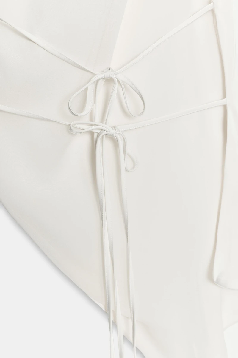 TOP HALTER ASYMÉTRIQUE SATINÉ