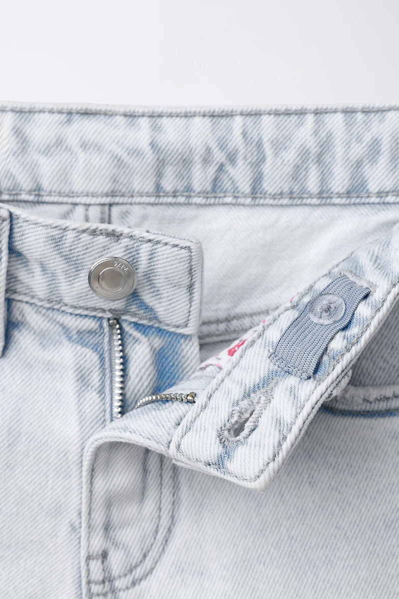 FLORAL STAR PRINT DENIM SHORTS