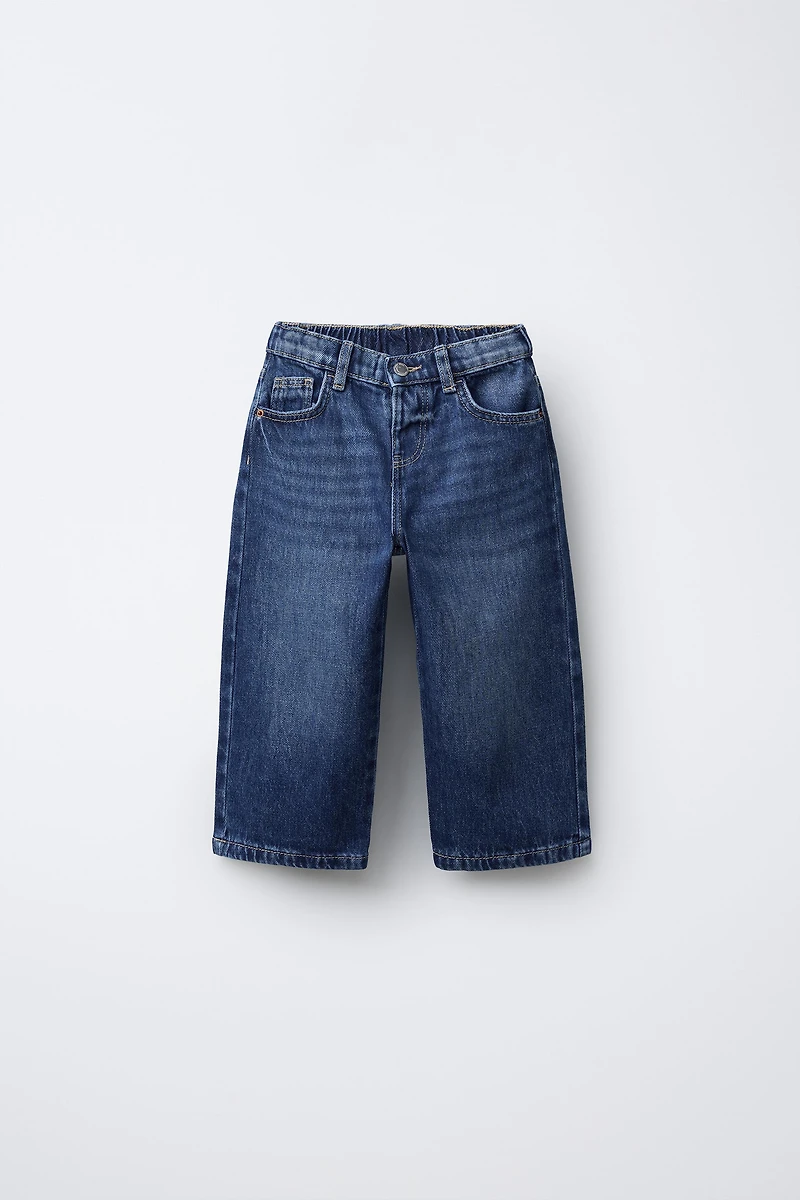 STRAIGHT JEANS WITH STAR ANIMAL PRINT PATCHES