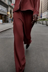 WIDE-LEG PANTS WITH CONTRAST STITCHING