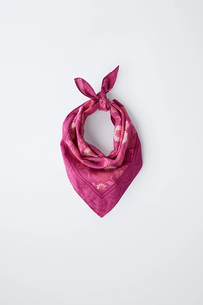 FLORAL BANDANA