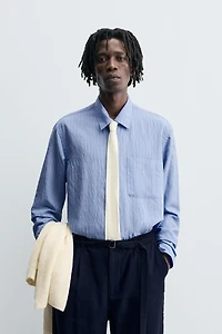CHEMISE FLUIDE À RAYURES ET EFFET FROISSÉ