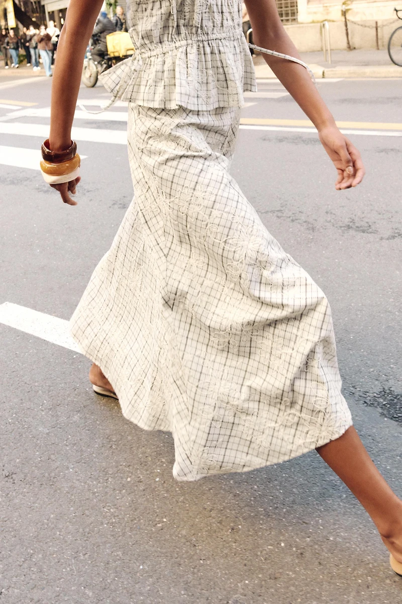 EMBROIDERED PLAID SKIRT WITH BOWS