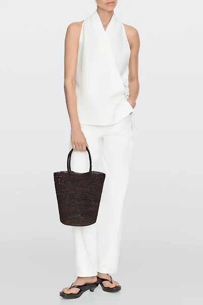 Mini raffia bucket bag