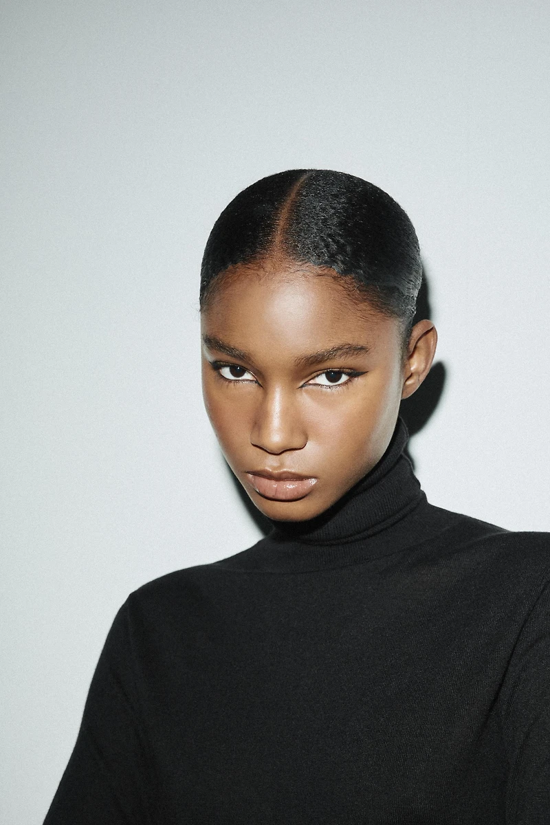 WOOL BLEND HIGH-NECK JUMPER