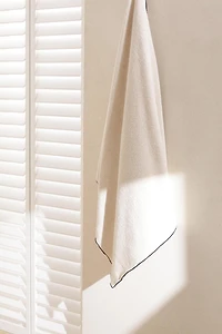 OVERLOCK COTTON BATH TOWEL