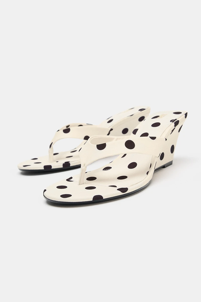 SANDALES À TALONS COMPENSÉS POIS