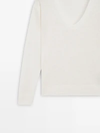 100% linen knit V-neck sweater