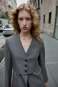 LAPEL-FREE CROPPED BLAZER