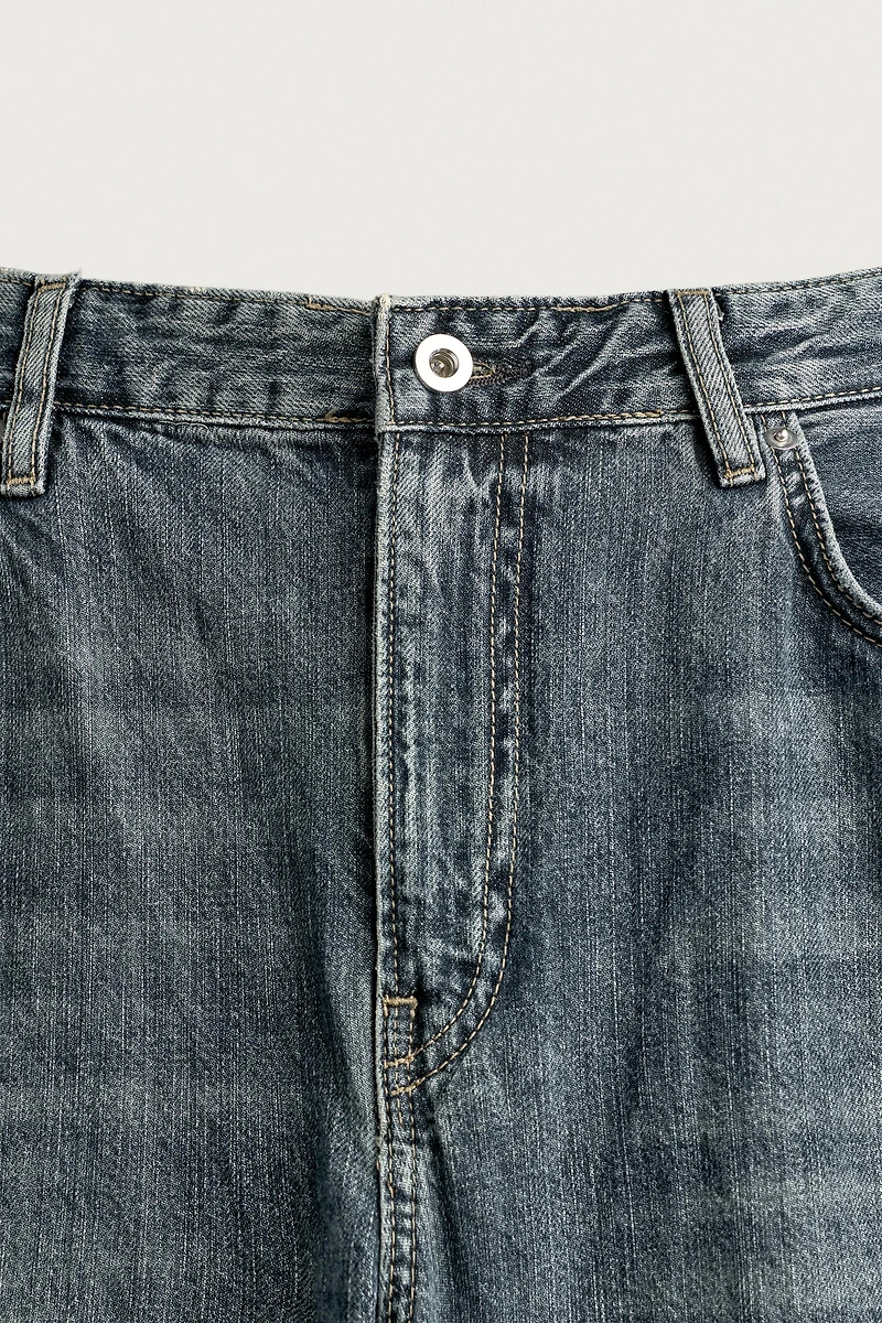 FLARE FIT JEANS