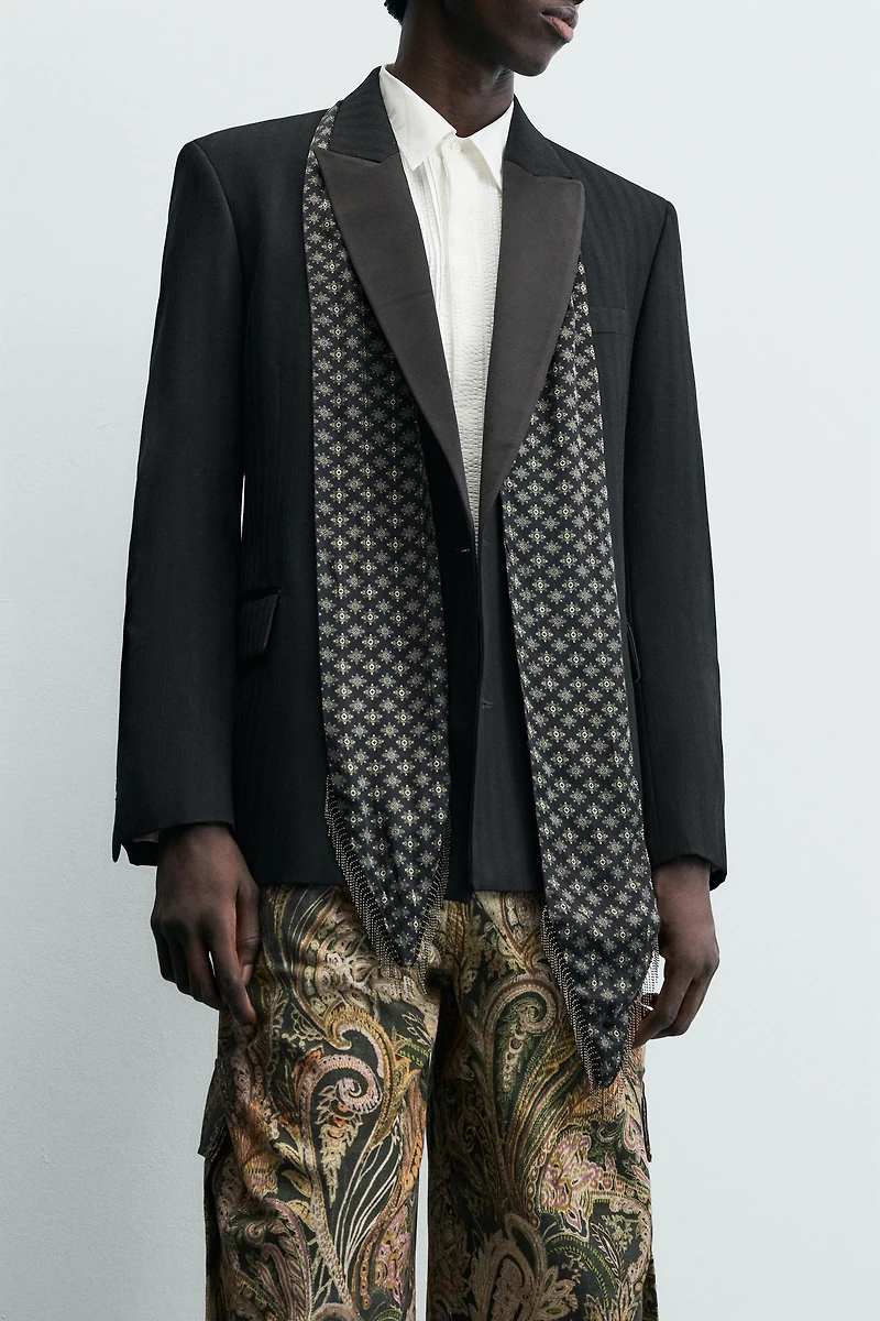 FOULARD FLUIDE AVEC VERROTERIES LIMITED EDITION