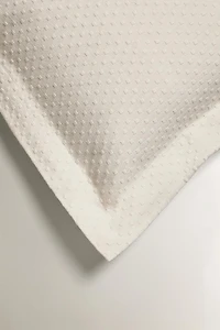 THROW PILLOW COVER WITH POLKA DOT DESIGN