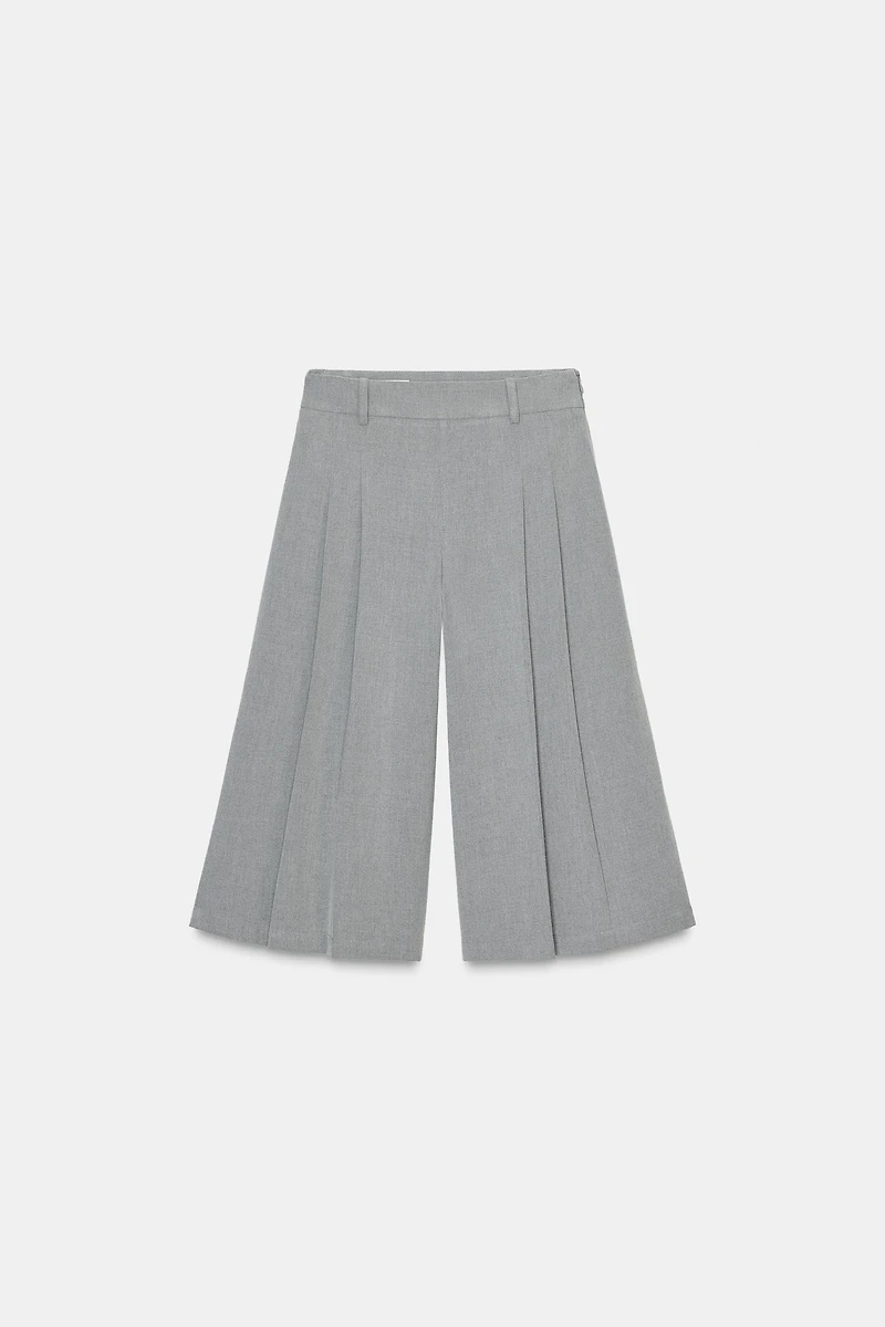 LONG BERMUDA SHORTS WITH PLEATS