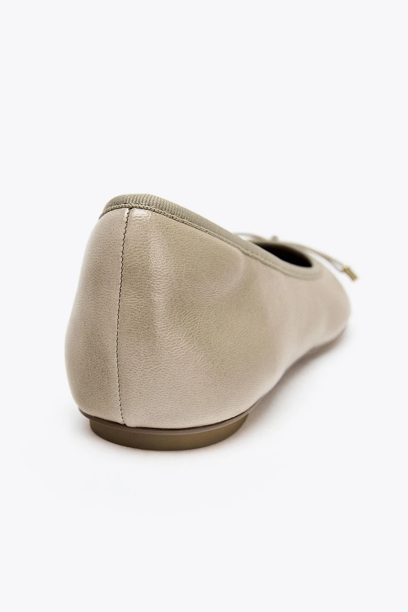 LEATHER BALLET FLATS WITH BOW