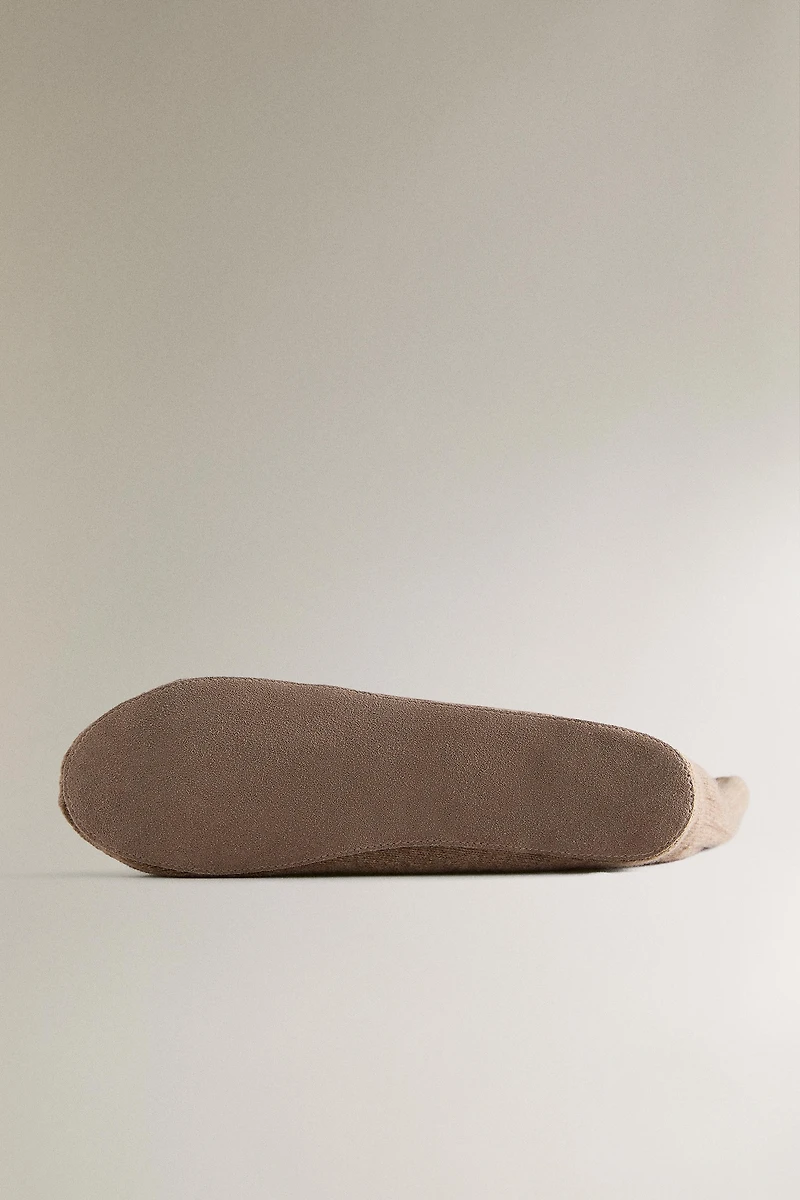 CASHMERE SOCKS WITH LEATHER SOLE