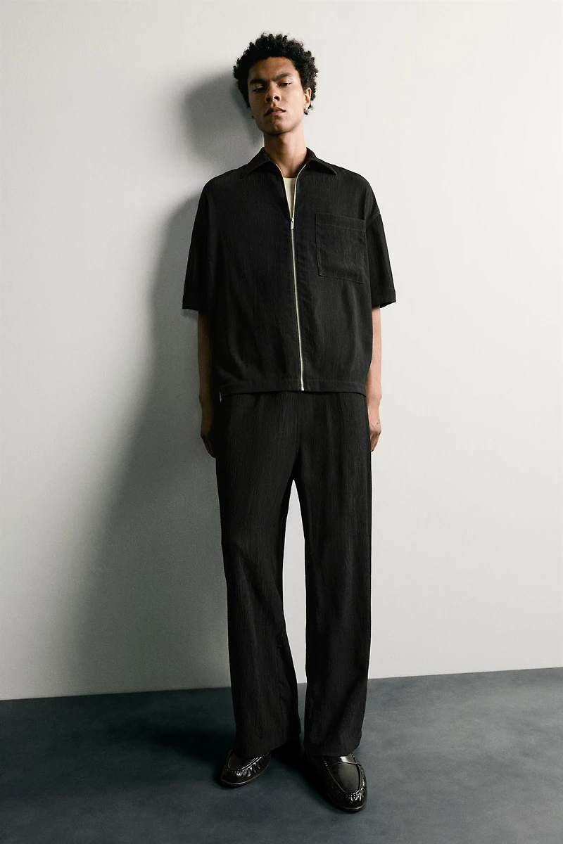 TEXTURED RELAXED FIT PANTS