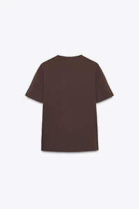BROOCH T-SHIRT