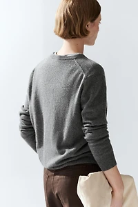 100% cashmere long sleeve sweater