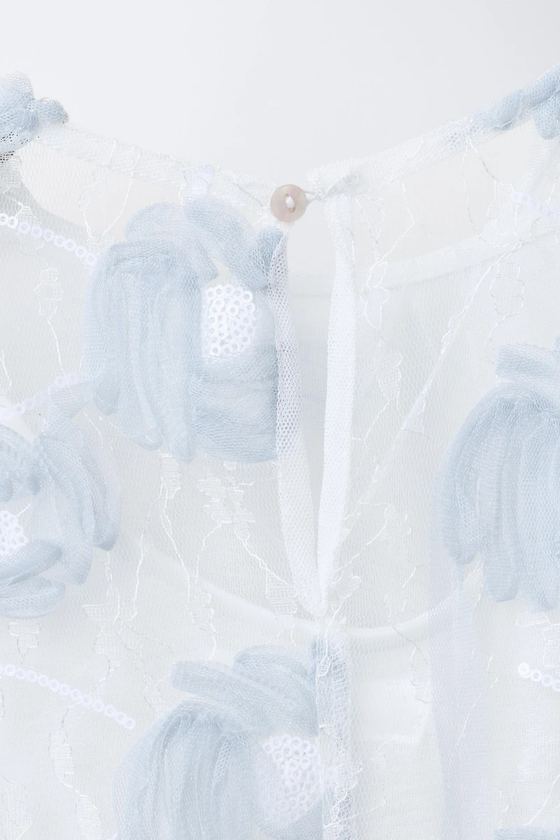 ROBE EN TULLE BRODÉE