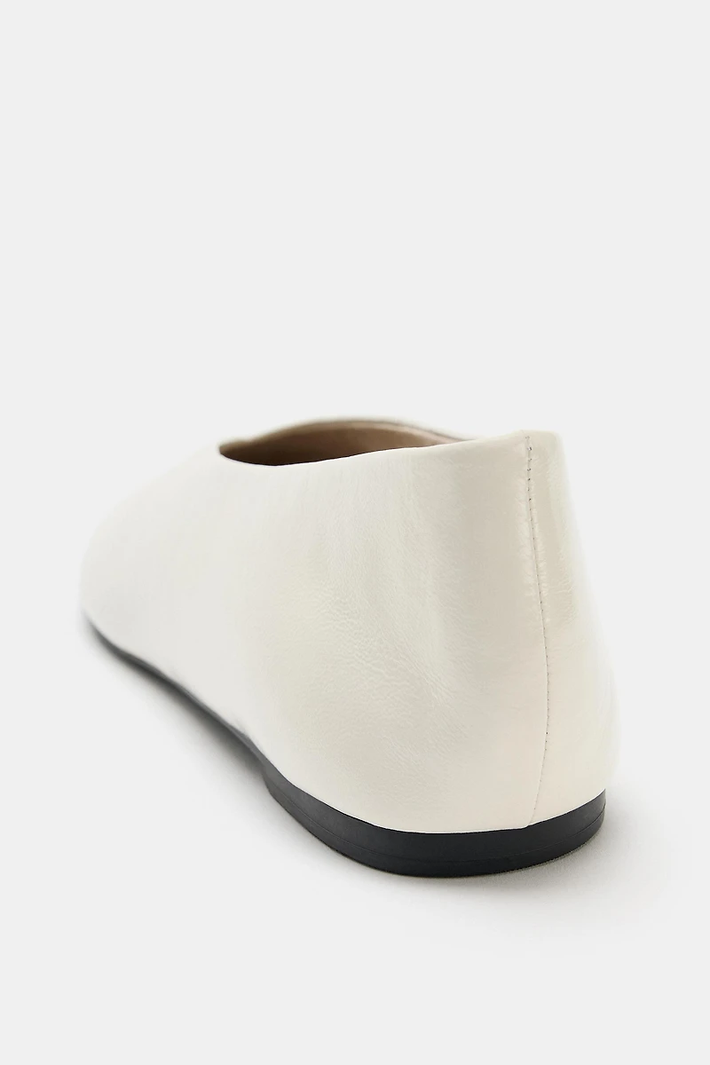 BALLERINES PLATES EN CUIR