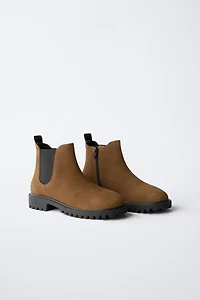 LEATHER CHELSEA ANKLE BOOTS