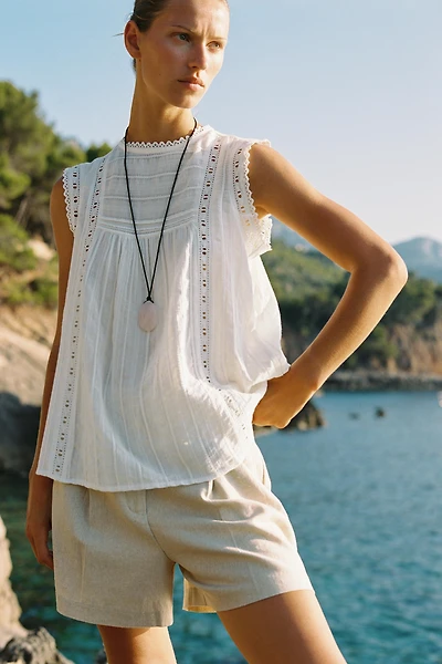 ROMANTIC SLEEVELESS TOP