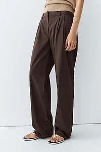 Cotton blend poplin pleated pants