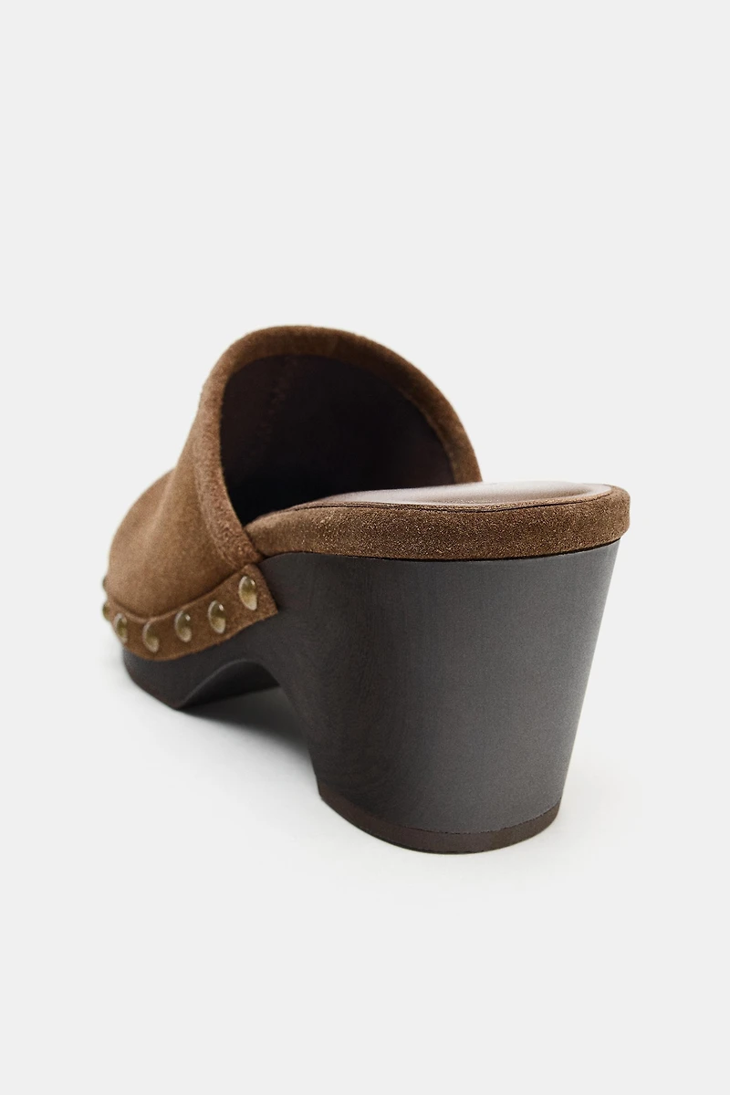 SPLIT LEATHER CLOGS WITH STUDS