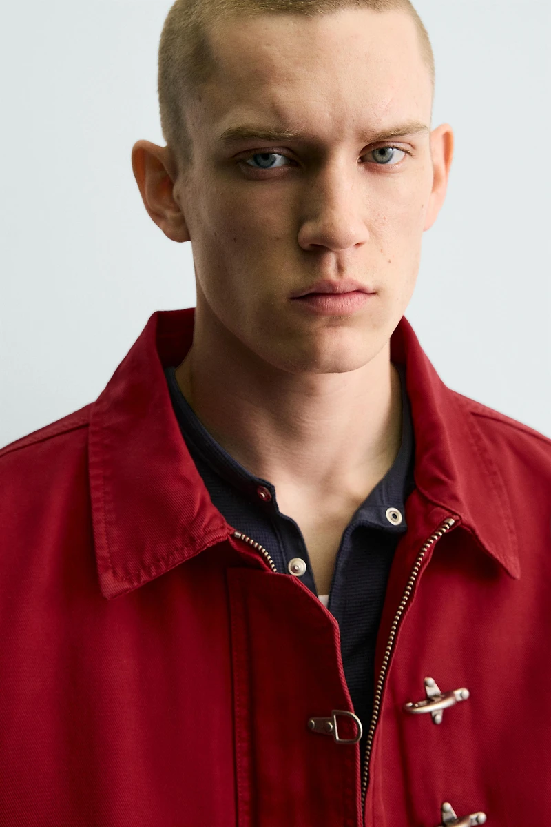 BLOUSON COUPE CARRÉE À BRANDEBOURGS