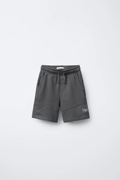 STRAIGHT FIT GARMENT DYE SHORTS