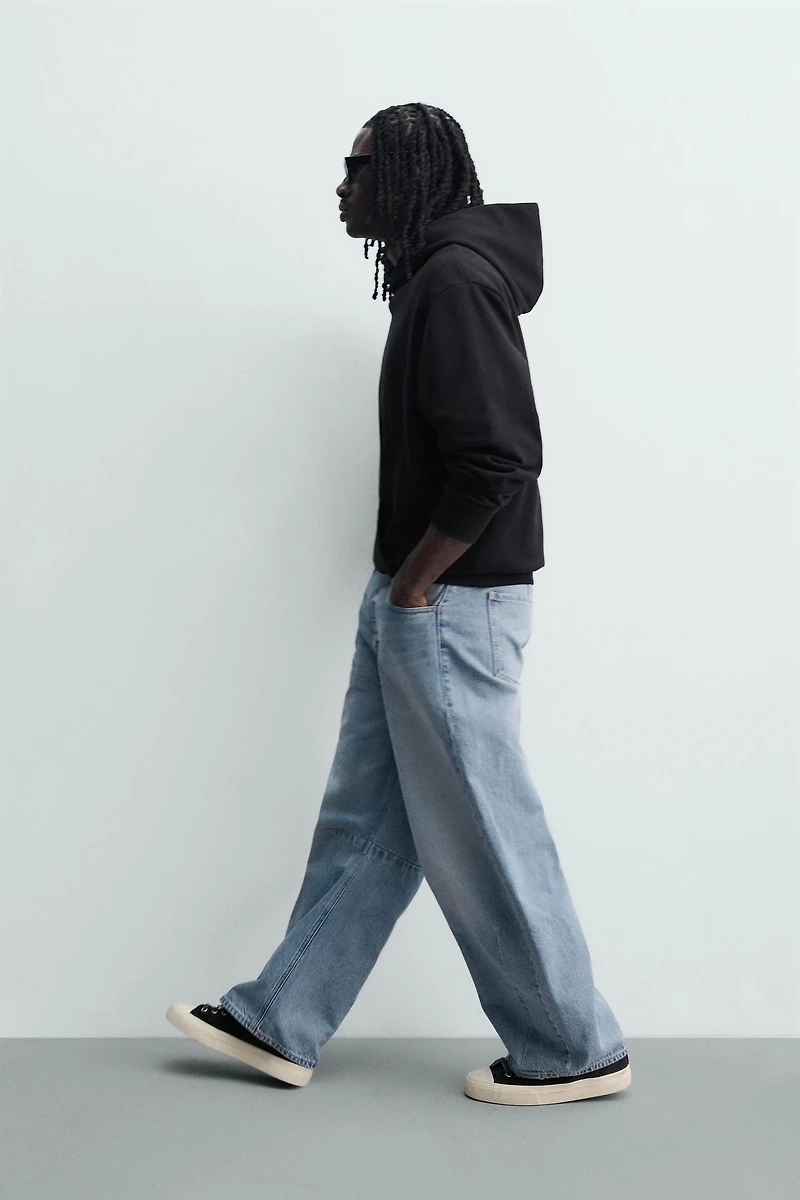 RELAXED BARREL FIT JEANS WITH DARTS