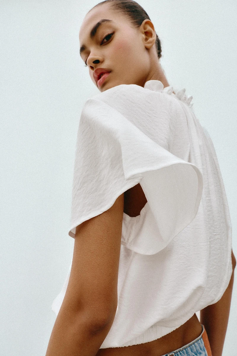 RUFFLED ROMANTIC BLOUSE