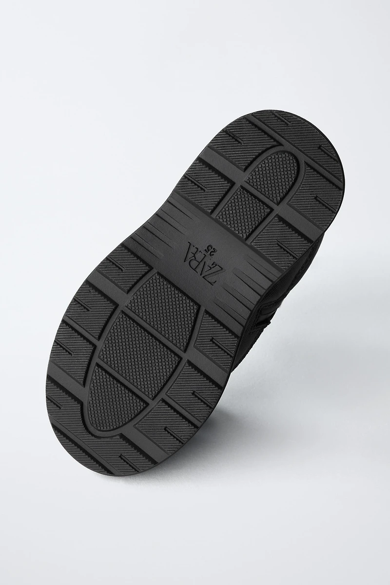 WATER REPELLENT NYLON BOOTS