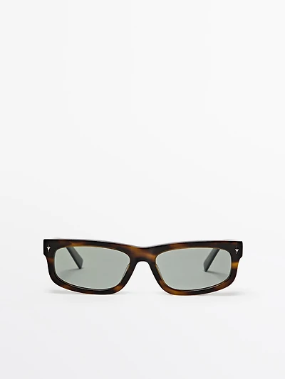Lunettes de soleil étroites