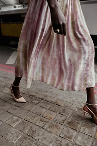 PATENT SLINGBACK HEELS