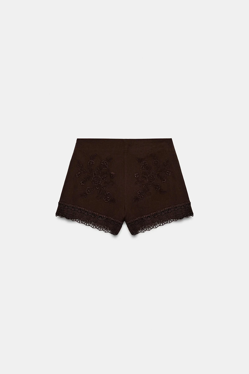 SHORT BRODÉ DENTELLE