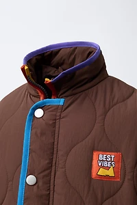 VESTE À DÉTAILS CONTRASTE